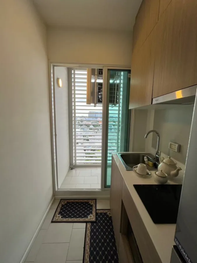 Urgent sale!! Condo De Lapis Charan 81, 21st floor, beautiful room, fully furnished, ready to move in. Reserve now!!