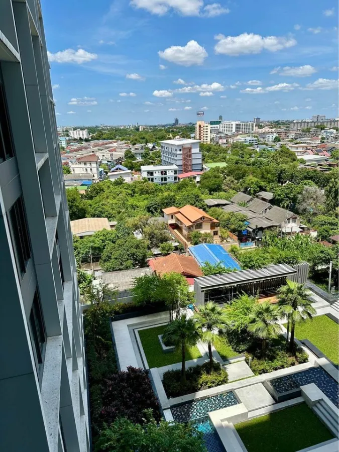 For rent or sale Ideo Mobi Charun Interchange ห้องหน้ากว้าง วิวสระ ห้องไม่ร้อนทั้งวัน รีบมาจับจองเลย
