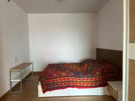 Condo for sale, Supalai Park, Tiwanon Intersection, lots of usable space, nice to live in, plus an attractive price. Hurry and own it now.