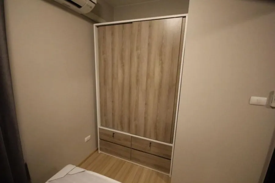 For rent, Plum Condo Chaengwattana Station, beautiful room The bedroom is separated, fully furnished, ready to move in.
