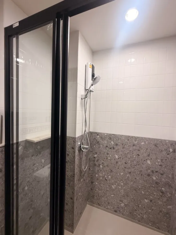 For rent: The Line Vibe, beautifully decorated unit on the 28th floor with stunning city views from the balcony. Fully furnished with appliances. Book