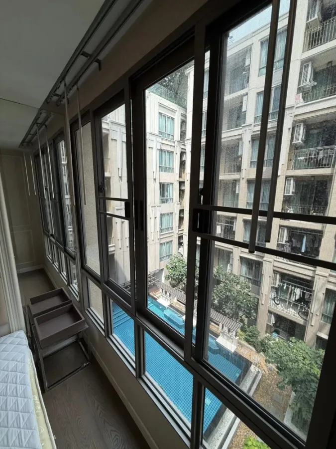 For sale or rent: Amaranta Residence, 5th floor room, open atmosphere, swimming pool view, separate room zones, must reserve.