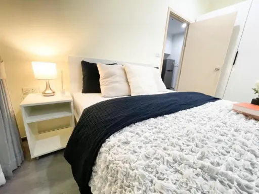 For rent, Rich Park Triple Station, a completely new room, beautifully decorated, inviting, say that it's super popular, book now, don't miss it.