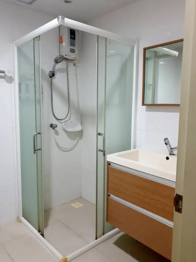 ให้เช่า the escape condominium สุขุมวิท 101/1 ห้องตกแต่งครบครัน ติดวอลเปเปอร์ทั้งห้อง ห้ามพลาด