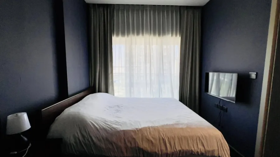 For sale: The LINE Asoke-Ratchada, 1 bedroom, 1 bathroom, 28th floor, facing west, city view, reserve now.