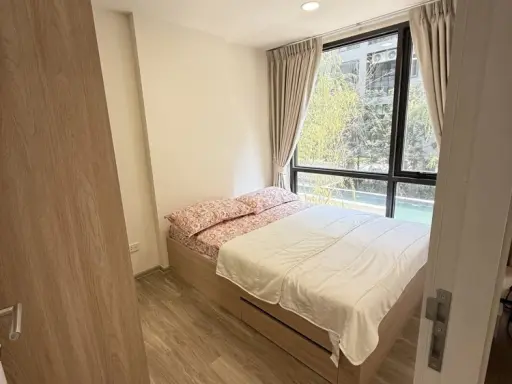 Rent a spacious condo at Beat Sukhumvit. Plenty of usable space and complete amenities. Book now, don't miss out!