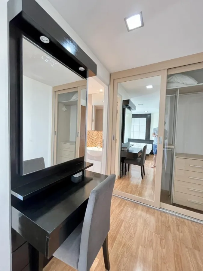 For rent The Alcove 49, wide space, comfortable, built-in rooms throughout, very good. Don't delay, hurry and reserve now.