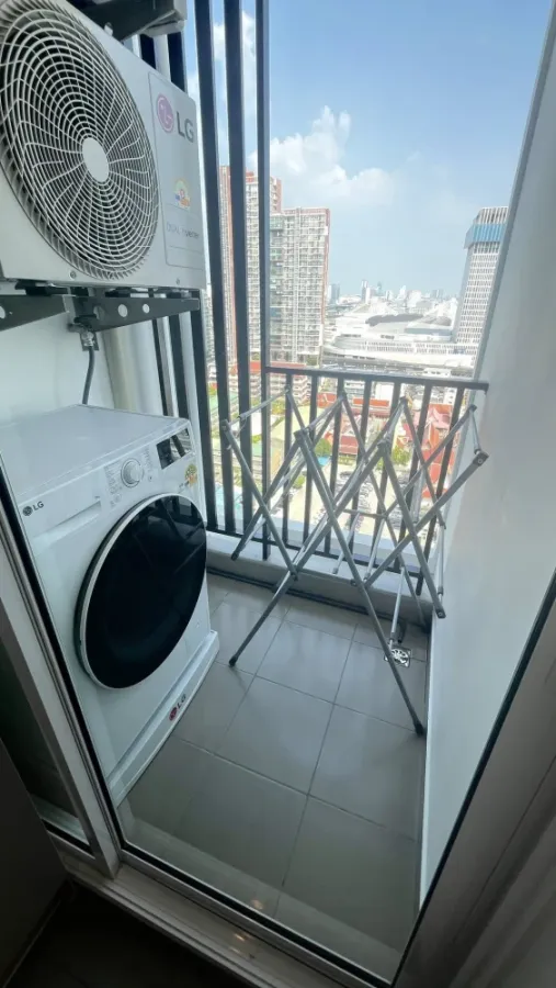 Condo for rent at Regent Home Bangna. Clearly partitioned rooms, fully furnished with appliances. Just bring your belongings and move in! Don't wait!