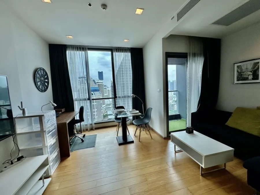ขาย Hyde Sukhumvit 13 ห้องกว้าง พื้นที่ใช้สอยเพียบ พร้อมเฟอร์นิเจอร์อย่างดี รีบย้ายเข้าอยู่เลยจร้า