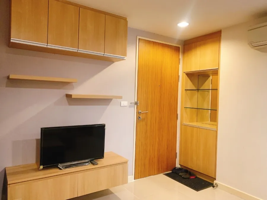 ขาย ซีนิธ เพลส สุขุมวิท 42 ชั้น 4 วิวต้นไม้ ห้องแต่งครบ พร้อมอยู่ บอกเลยว่าไม่ควรพลาด จองเลย