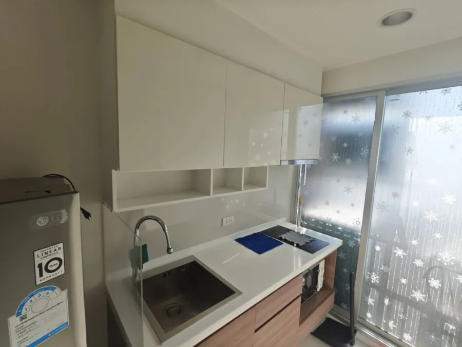 For rent!! Condo Fuse Chan-Sathorn (corner room), new room, complete with furniture and electrical appliances, ready to move in, don't miss it!!