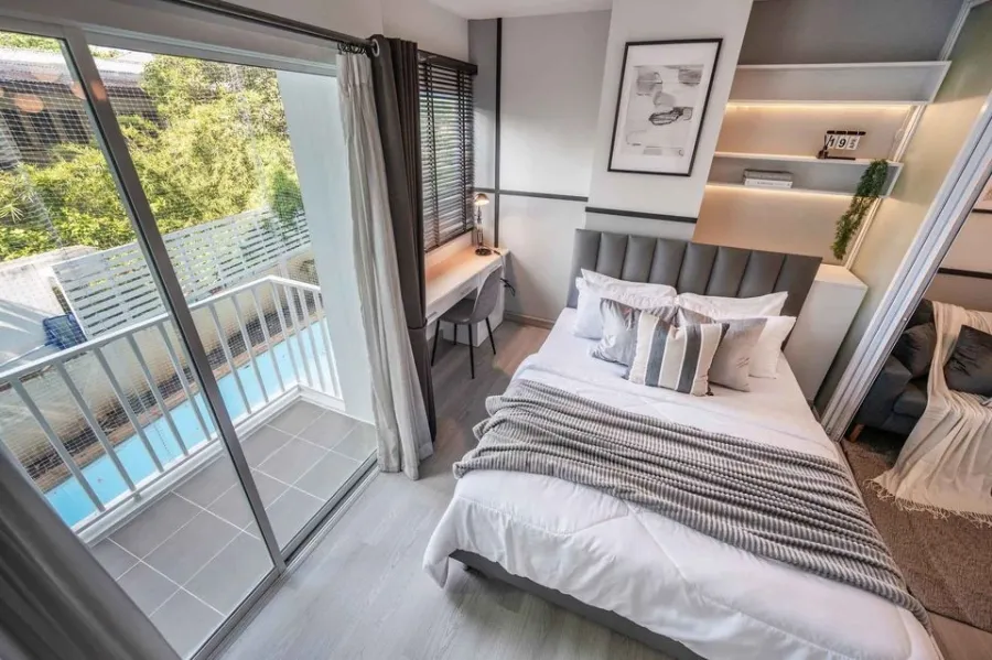 For rent, Sense of London, beautiful room, amazing Buit-In, fully furnished, great tone control, if you miss it you will regret it.