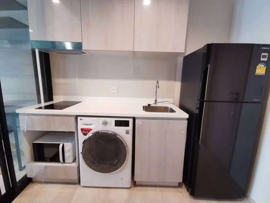 For rent Life one wireless is designed for real living. There are many storage cabinets. If you miss it, you will regret it.