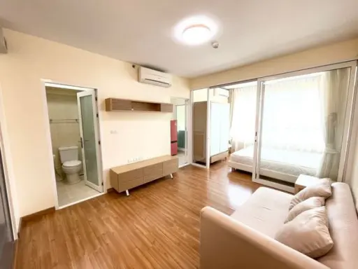 Condo for rent, i-biza Condominium RCA, north room, spacious, nice, great price. If interested, hurry, reserve first.