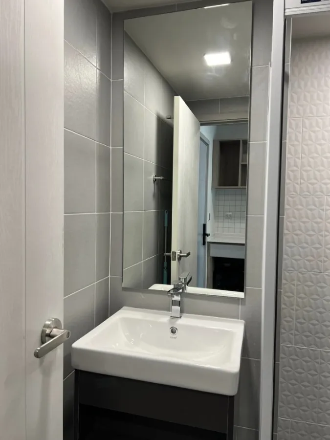 For rent: Cave Town Island, 7th floor, outside view, fully furnished room, ready to move in, book now, don't wait.