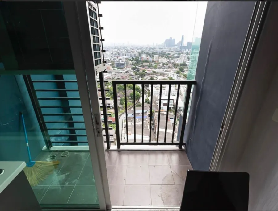 ให้เช่า คอนโด The Base Sukhumvit 77 ชั้น 24 วิวแจ่มๆ ห้องกั้นเป็นสัดส่วน ตกแต่งน่าอยู่ รีบจองเลยจร้า