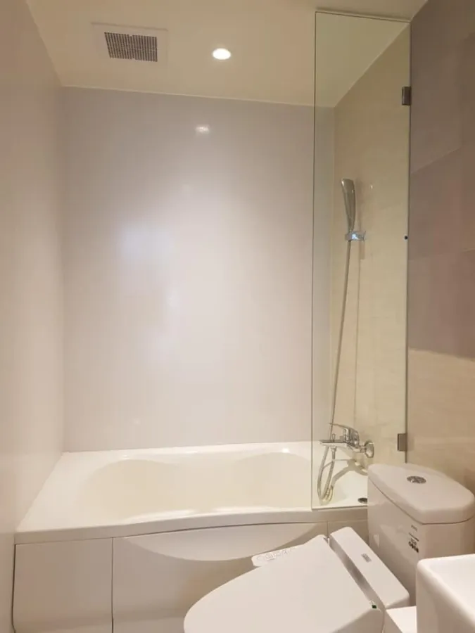 Sell / rent Condo Runesu Thonglor 5, 5th floor, pool view, ready to move in, good price, don't miss it!!