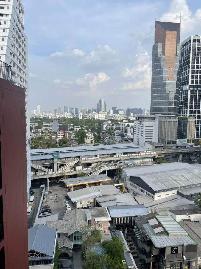 ขาย คอนโด โนเบิล รีดี ห้องเมืองแจ่มๆ เฟอร์นิเจอร์ครบครัน เครื่องใช้ไฟฟ้าครบชุด มาแต่ตัวเข้าอยู่ได้