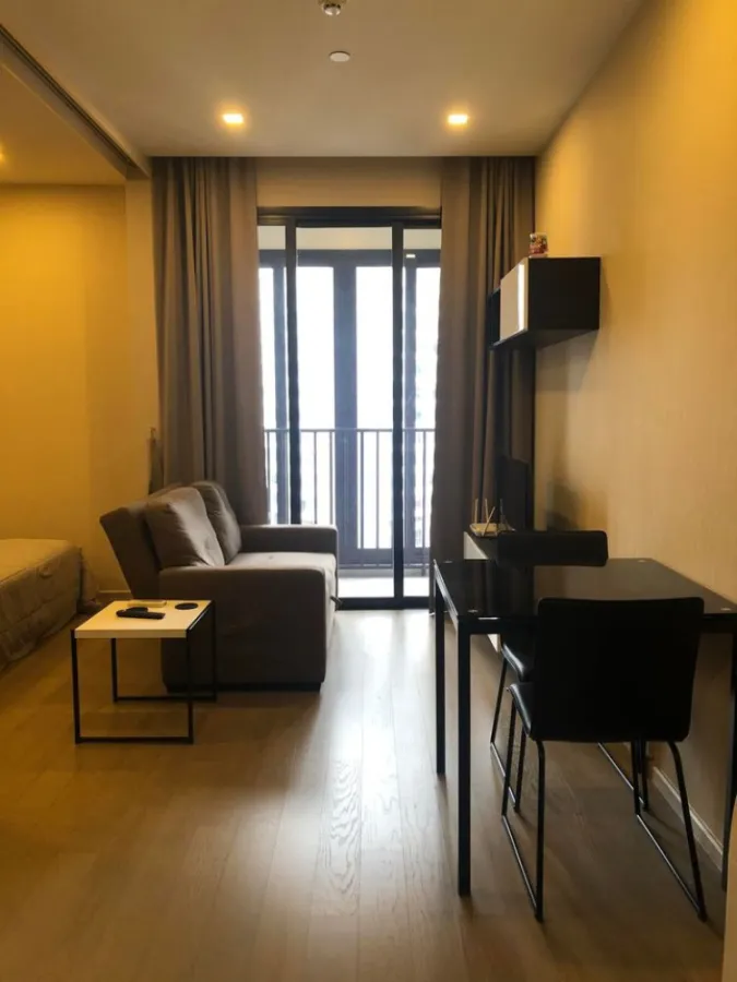 For rent!! Ashton Asoke Condo, fully furnished, electrical appliances are available, convenient to travel, hurry to move!!