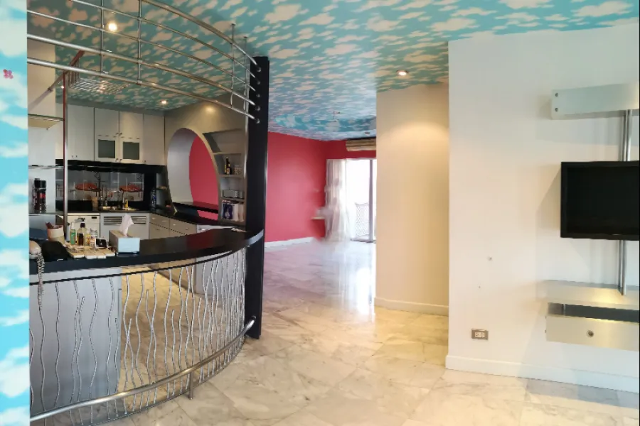 For rent!! Condo Baan Kasemsan 1, 21st floor, very nicely decorated room. Ready to move in. Hurry up to reserve!!