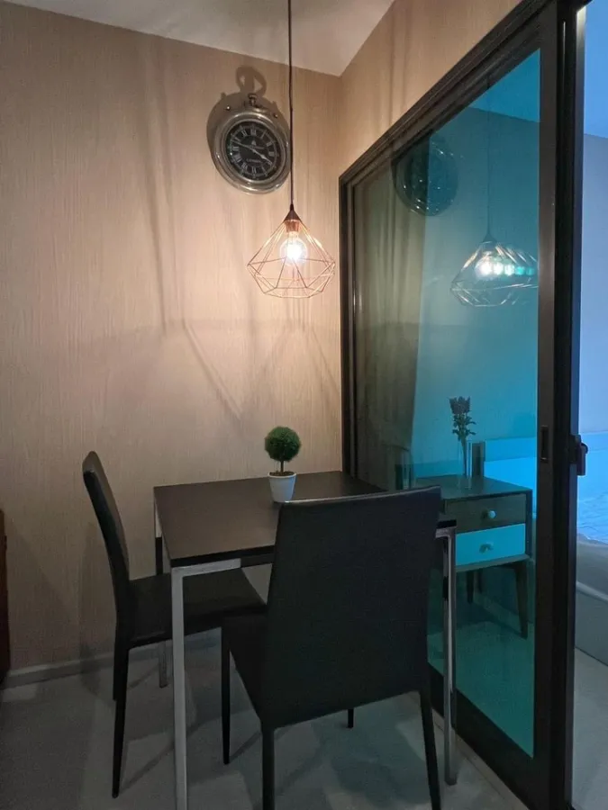 For rent, Condolette Pixel Sathorn has a pool view. The sofa bed is extremely comfortable, fully furnished, just come in.