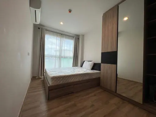 For rent: The Excel Hideaway Sukhumvit 71, separated room. Good furniture You must reserve quickly like this.