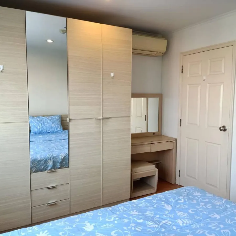 Condo for rent, Lumpini Ville Sukhumvit 77, corner room, river view, 9th floor, good location, don't miss !!