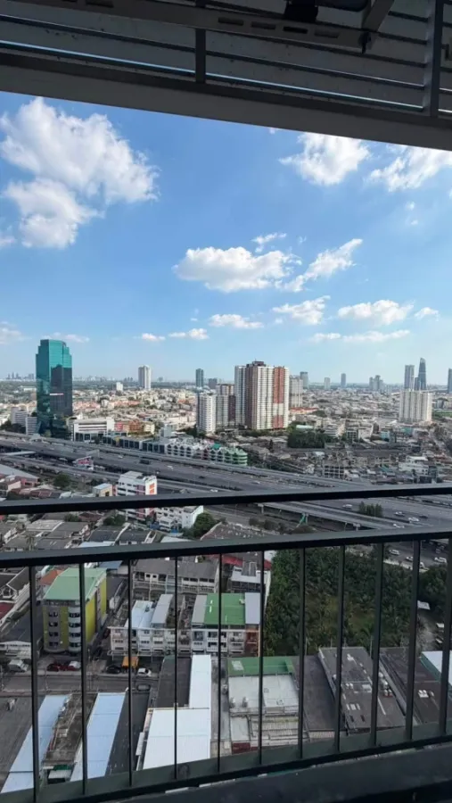 For rent: Lumpini Place Ratchada-Sathu, beautiful unobstructed city view, room is as pictured, ready to move in with just your luggage.