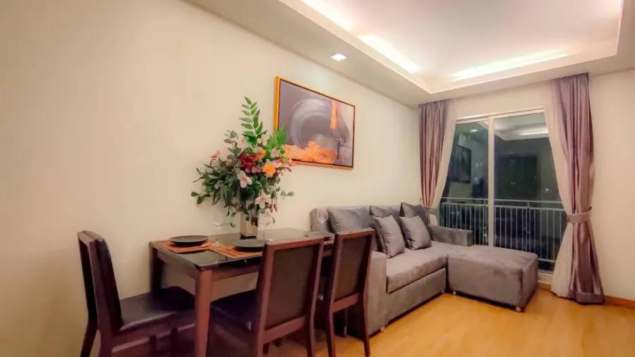 Urgent sale!! True Thonglor Condo, luxury condo, spacious room, corner room, beautiful view, fully furnished, ready to move in, hurry and reserve now!