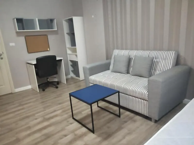 urgent!!! For rent, D Condo Campus Rangsit, Phase 2, 8th floor, good price, just bring one bag.