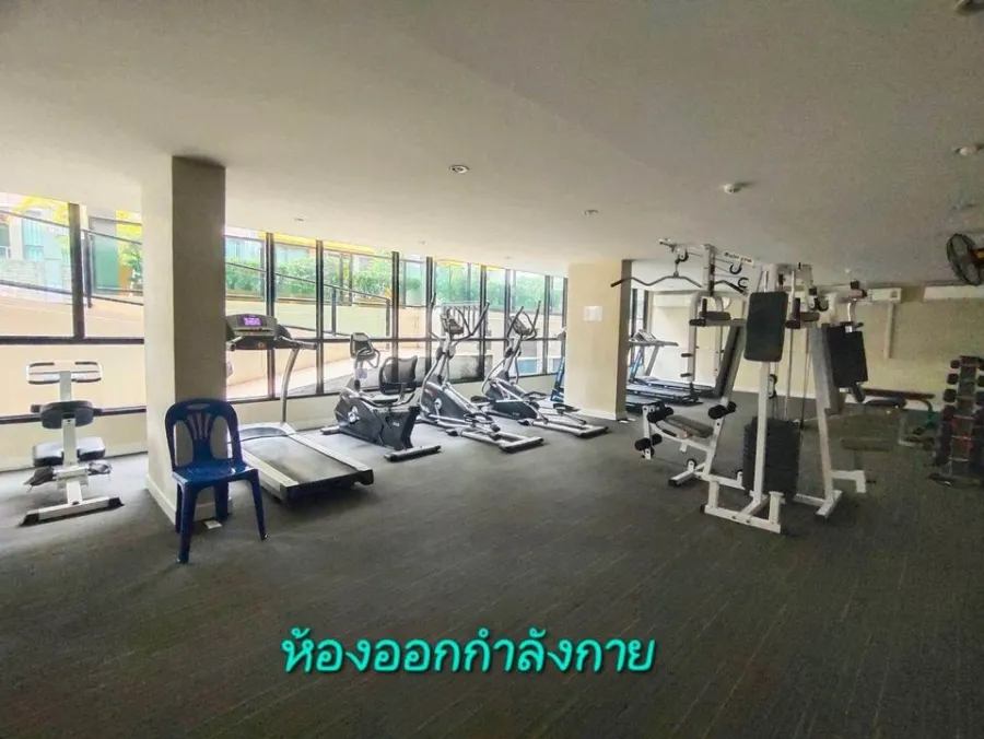Condo for sale, The Cube Plus Chaengwattana, kitchen separated into privacy. Swimming pool view Hurry and own it now.
