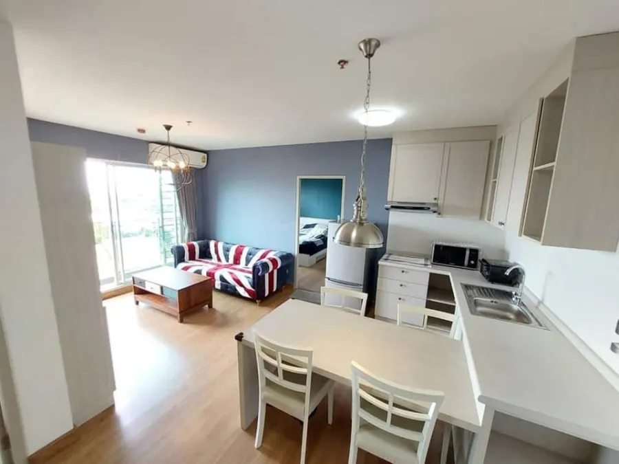 For Sale/Rent Chapter One Modern Dutch The room is ready to move in. Good furniture Complete with electrical appliances. Hurry and reserve now.