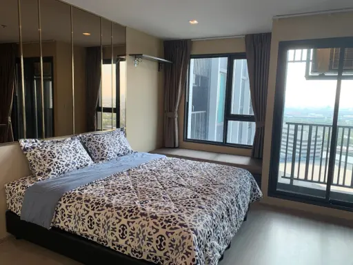 For rent Life Ladprao, city view, fully furnished. Electrical appliances ready to move in If interested, hurry up to reserve now.