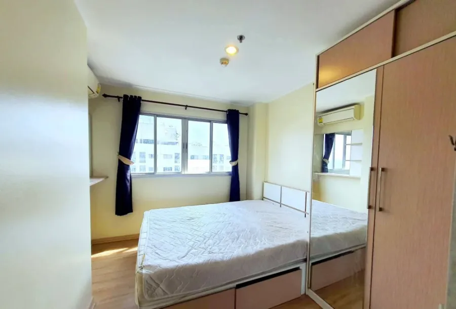 For sale: Lumpini Condo Town Ramintra-Nawamin. Ready to move in, fully furnished with appliances. Book now! Don't miss out! +++