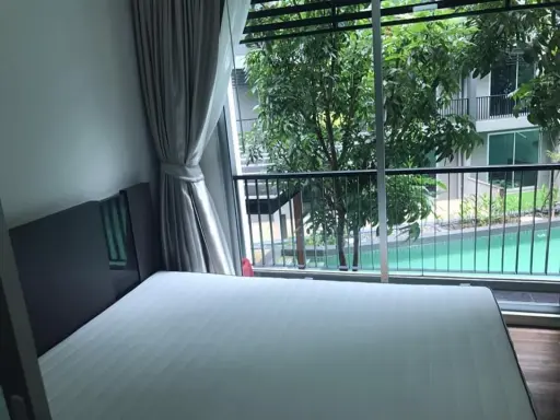 Sell and rent Aspace Me Sukhumvit 77 with pool view Great atmosphere fully furnished Hurry up to reserve.