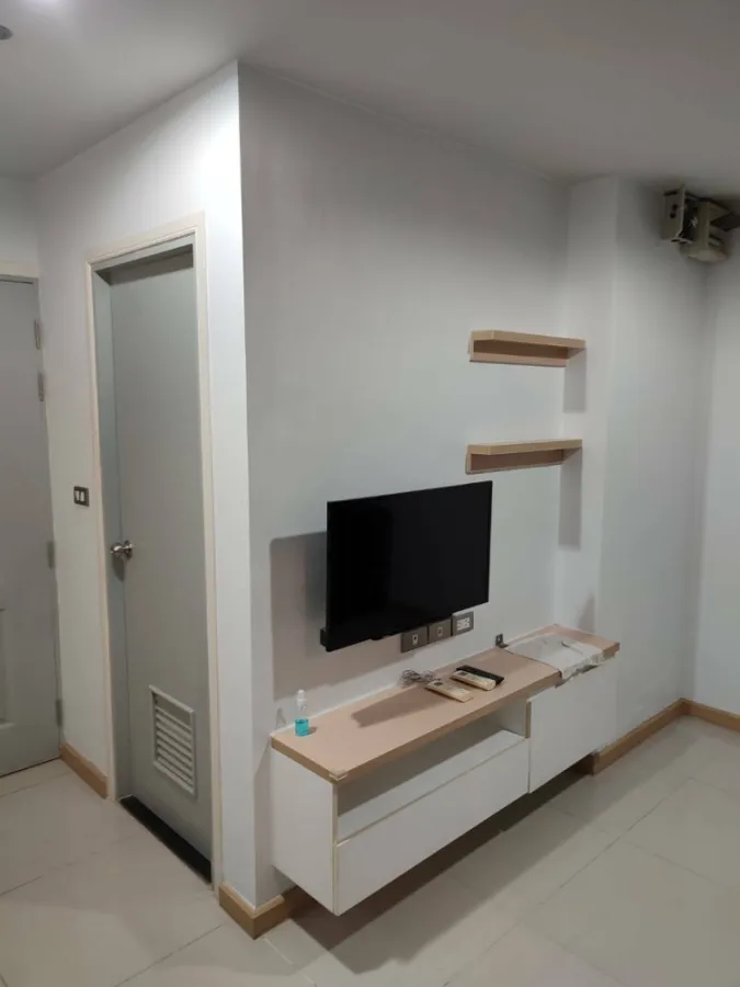 For rent, Rich Park @ Bangson, very nice room, high floor, beautiful city view. Complete with electrical appliances. Book now.