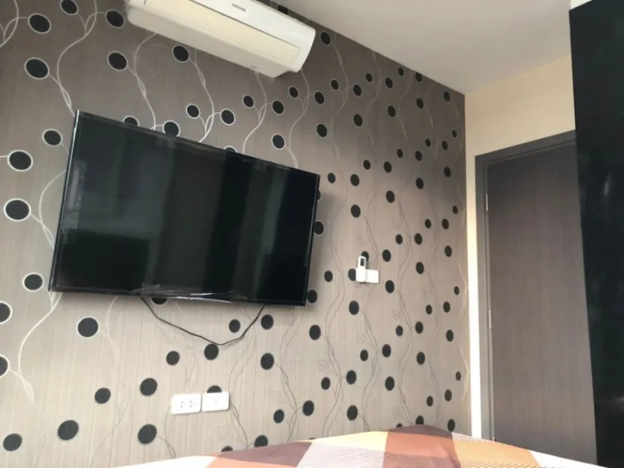 Condo for sale, The Base Park West, 20th floor, corner room, city view, fully furnished, good location, good investment, don't wait!!