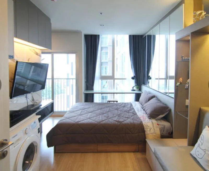 For Rent Noble Revolve Ratchada, garden view, furniture and electrical appliances, ready to move in. Do not miss it. Hurry up.