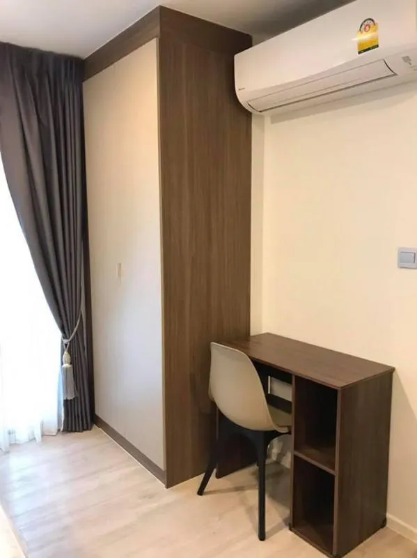 ห้อง 1 bed HOT มากแบบตอนลึก นัดมาดูห้องจริงได้เลย ต่อรองราคาเช่าได้และอยู่ได้ 1-2 คน ตึก C พร้อมเข้า