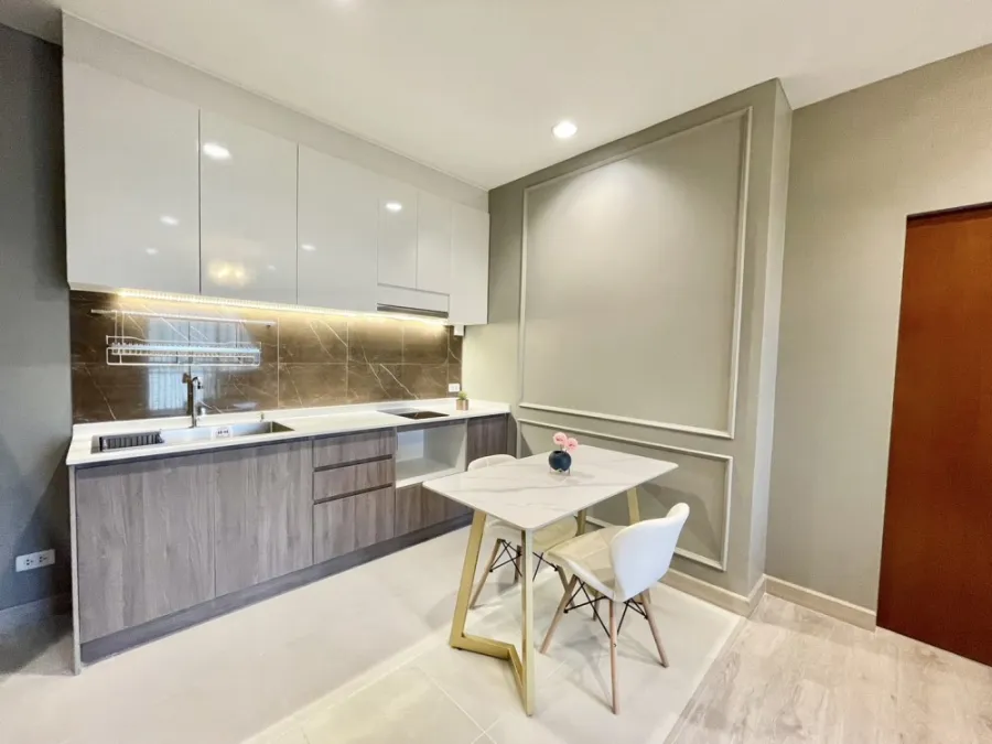 ขาย อินโทร พหลโยธิน-ประดิพัทธ์ ชั้น 18 แต่งสวยมาก รีโนเวทใหม่ทั้งห้อง หรูหรา น่าอยู่สุดๆ จองเลย ด่วน