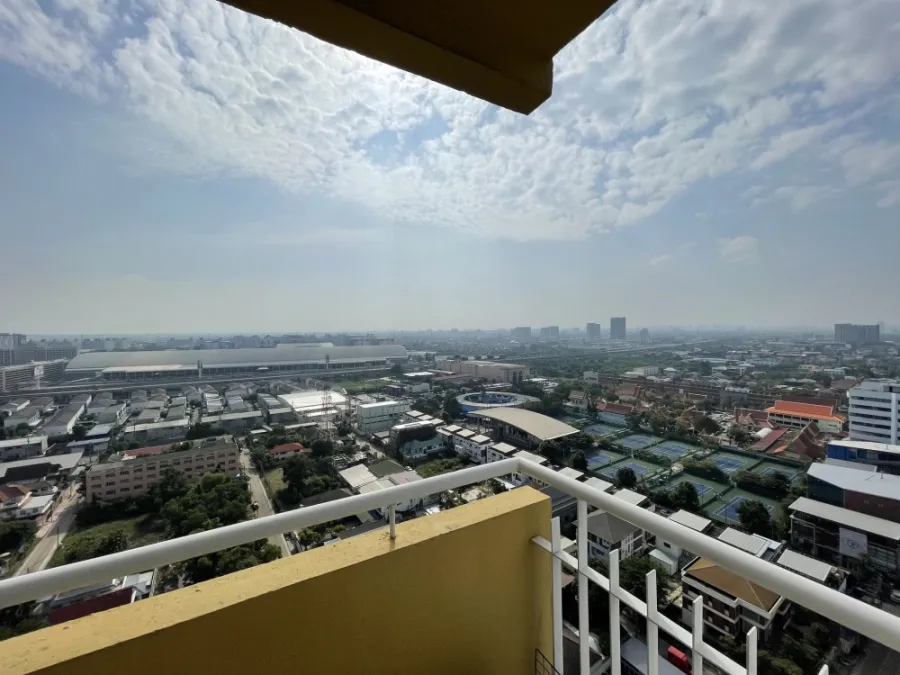 For sale: M Society Condominium, 25th floor, beautiful view, comfortable air, nice room, complete electrical appliances, reserve quickly.