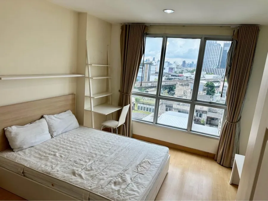For sale, for rent, Life @ Phahonyothin-Ari, stunning city view, fully furnished, book now and you won't be disappointed.