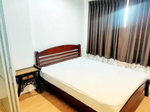 For rent: Lumpini Condo Town Ramintra-Lat Phrao, separate room, fully furnished, great price, book now.