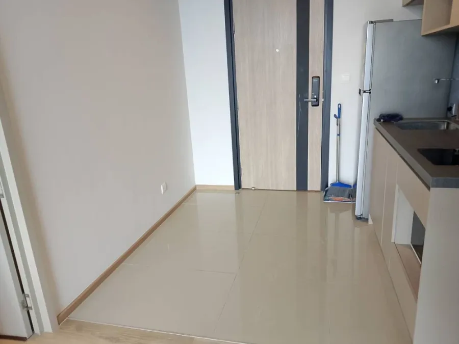 For rent: Oka Haus Sukhumvit 36, 25th floor, spacious room, fully furnished, nice to live in. Reserve now, don't delay.