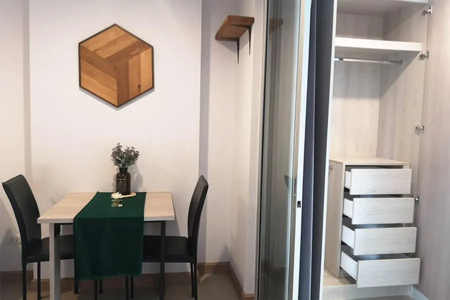 Condo for rent, The Kith Plus Sukhumvit 113, fully furnished, complete electrical appliances, pool view, sky garden, book now.