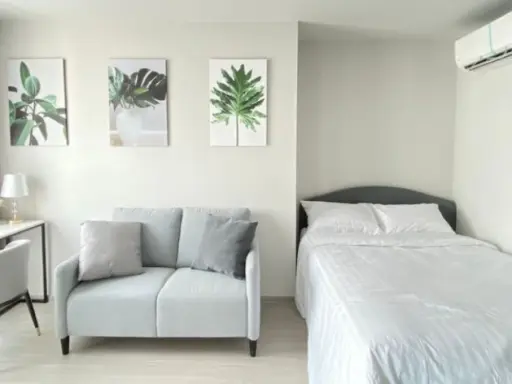 For rent Life Ladprao, white tone room, looks comfortable and comes at a very cheap price have all in one place Not booking is a big mistake.