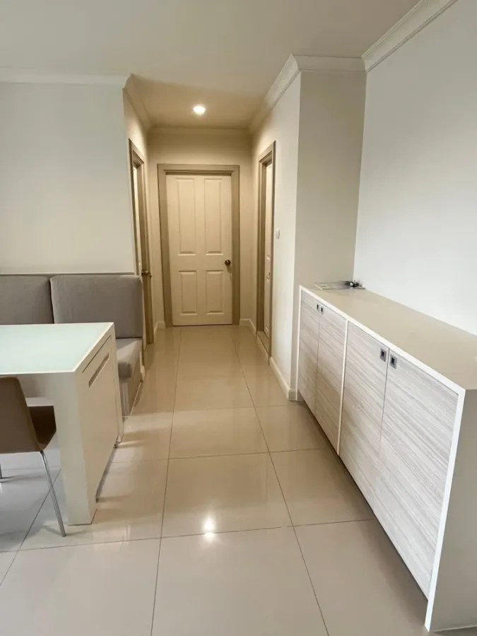 ให้เช่าคอนโด Lumpini Place Rama 9–Ratchada ห้องใหญ่อยู่สาบ พื้นที่ใช้สอยจุใจ สะดวกครบจยที่นี่ มาจองเลย