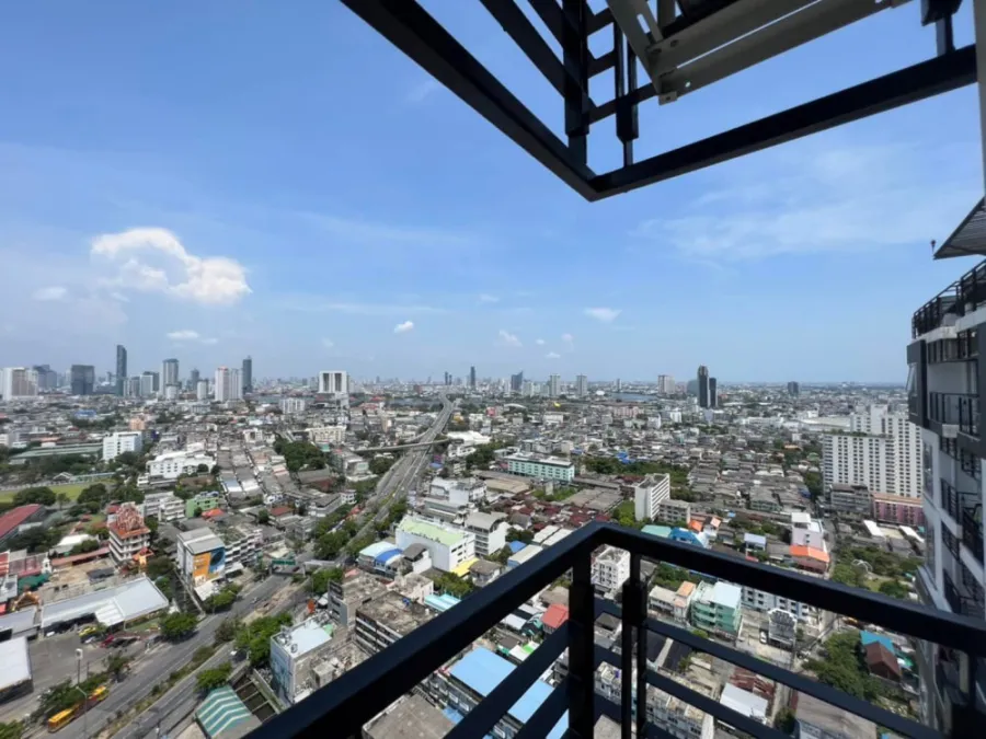 Bangkok Horizon Ratchada-Thaphra for rent, high floor, Chao Phraya River view, great value. If you don't book, you will regret it.
