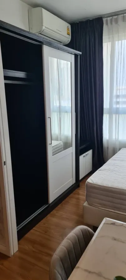 ให้เช่า i-biza Condominium RCA ห้องกว้าง แต่งครบ พร้อมอยู่ สนใจรีบจองเลย ห้ามพลาด