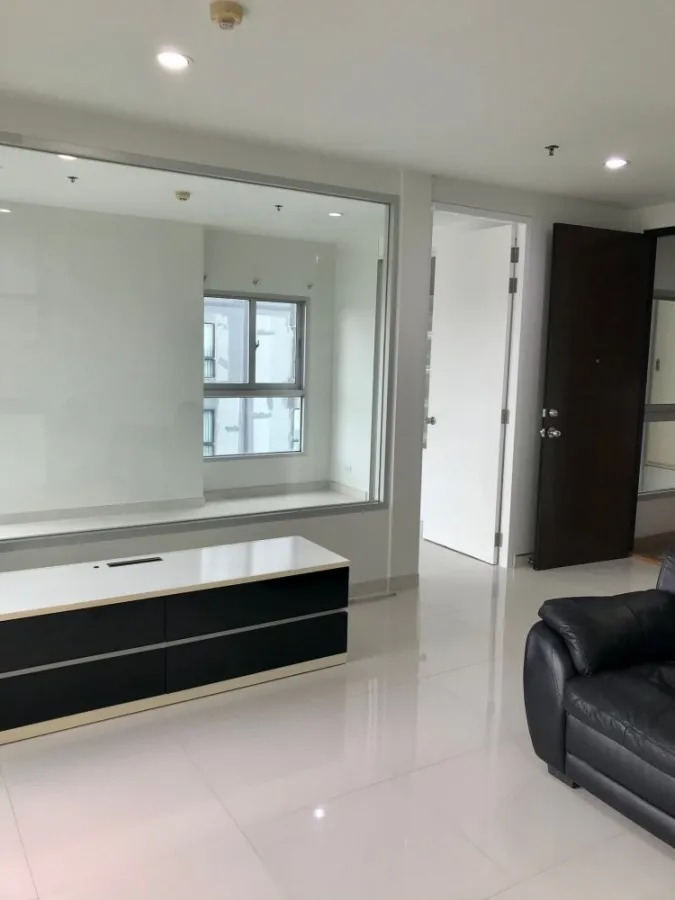 Condo for rent, The Parkland Taksin-Thapra, 25th floor, beautiful city view. The room is very spacious. Book now.